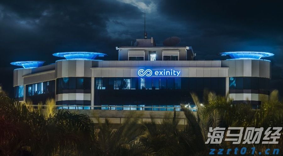 特朗普称美将对芯片和半导体征收约100%的关税